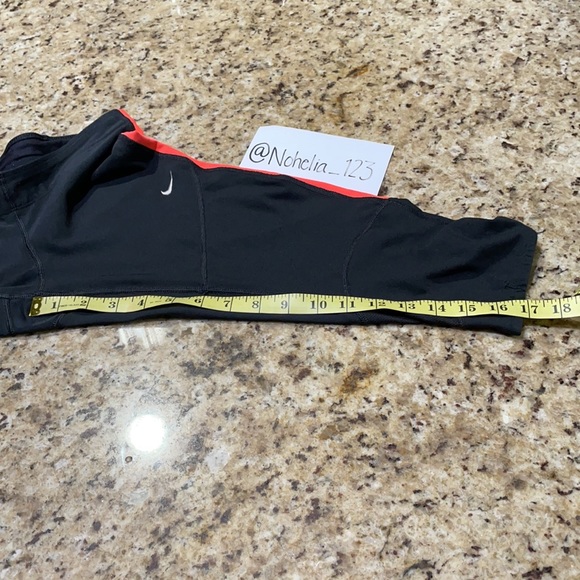 Nike Cropped Leggings - Picture 5 of 5